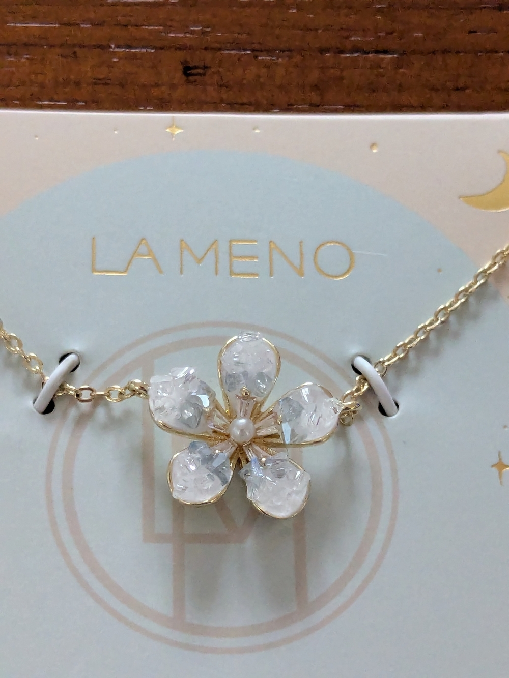 LA MENO Gold Flower Necklace with White Crystal Petals NEW